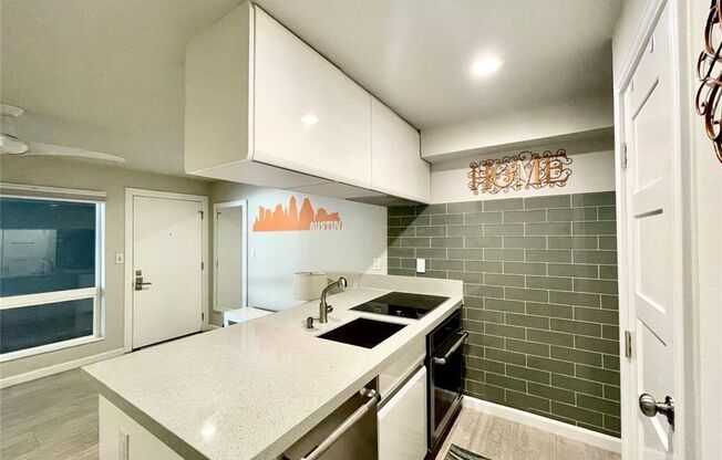 Sterling Crest #D107