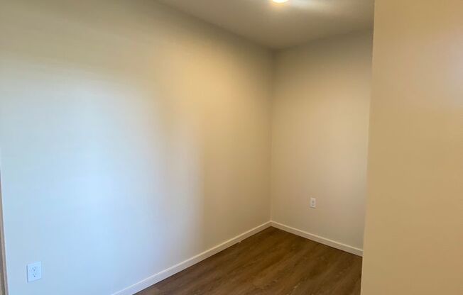 Studio, 1 bath, 175 sqft, $1,250, Unit 214