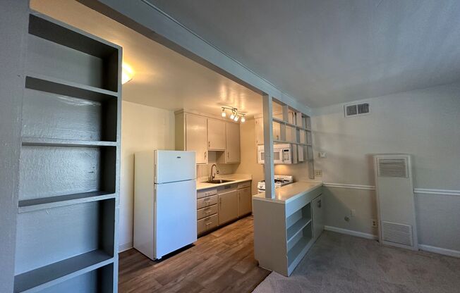 1 bed, 1 bath, $1,575, Unit 07