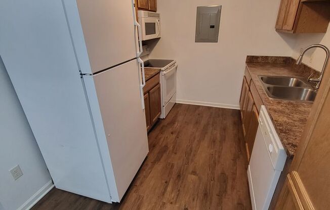 1 bed, 1 bath, 850 sqft, $1,050, Unit 8-802