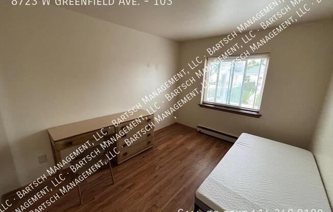 8723 W GREENFIELD AVE