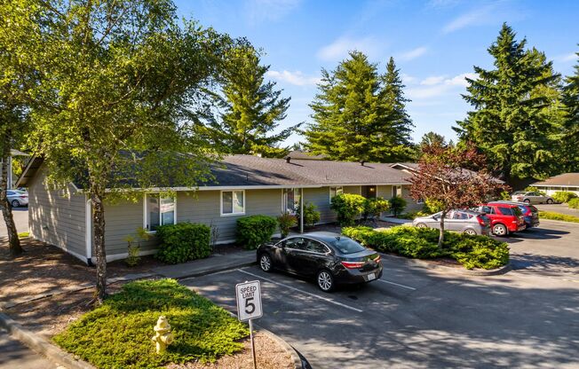 2 beds, 1 bath, 826 sqft, $1,375, Unit 3118-B