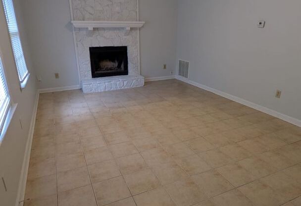 Newly Renovated 3BR/3BA: 4438 Coopers Creek Dr in Smyrna – Prime Cobb County Location!