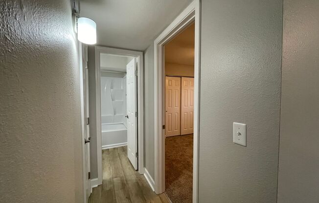 1 bed, 1 bath, 700 sqft, $1,325, Unit 5926100