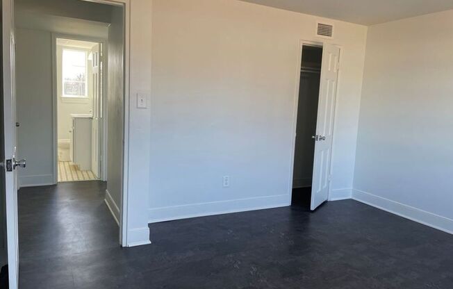 2 beds, 1 bath, 1,000 sqft, $1,225, Unit 54