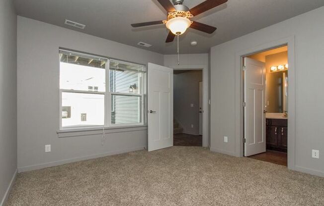 3 beds, 2 baths, 1,222 sqft, $1,650, Unit 5009 Milligan