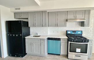 2528 Broadway