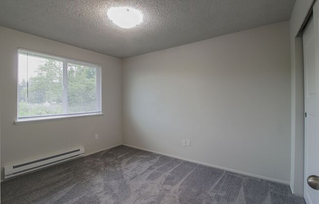 2 beds, 1 bath, $1,575, Unit 14627 - 18