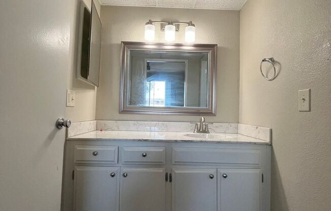 1 bed, 1.5 baths, 737 sqft, $1,850, Unit 115