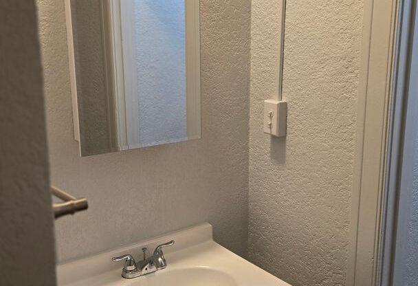 Studio, 1 bath, 525 sqft, $1,695, Unit 112