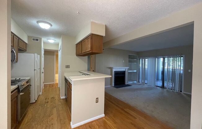 First floor condo in Barringer Square!