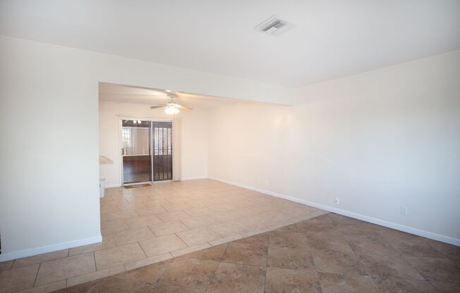 2 beds, 1 bath, $2,795