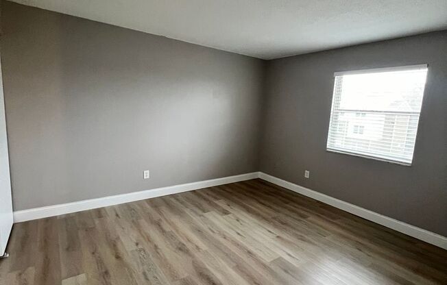 2 beds, 1 bath, 850 sqft, $1,400, Unit 8483-6