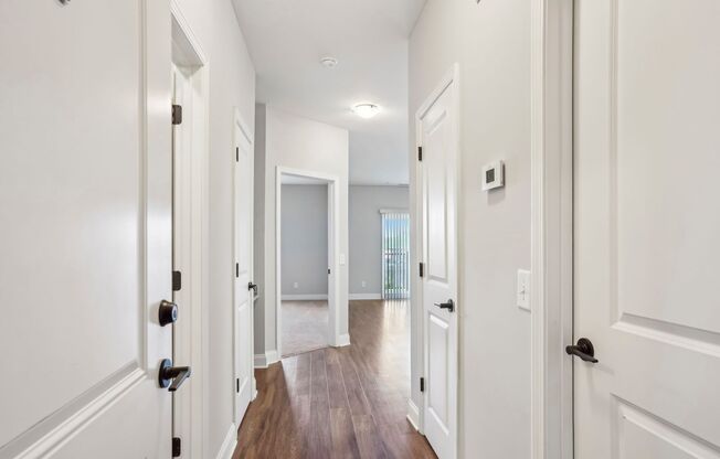 1 bed, 1 bath, 740 sqft, $1,599, Unit 600 - 3G