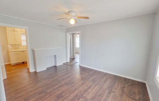 2 beds, 1 bath, $825