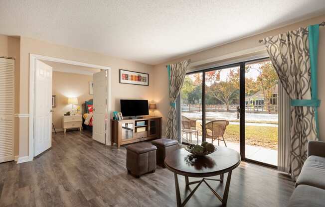 Spacious Living Room at Whisper Lake Apartments, Florida, 32792