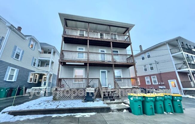 103 AVE WOONSOCKET