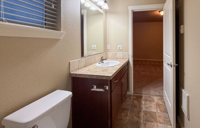 2 beds, 2 baths, 1,090 sqft, $1,600, Unit 501-05