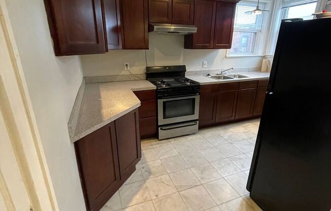 6 beds, 2 baths, 3,000 sqft, $2,849, Unit UNIT 19