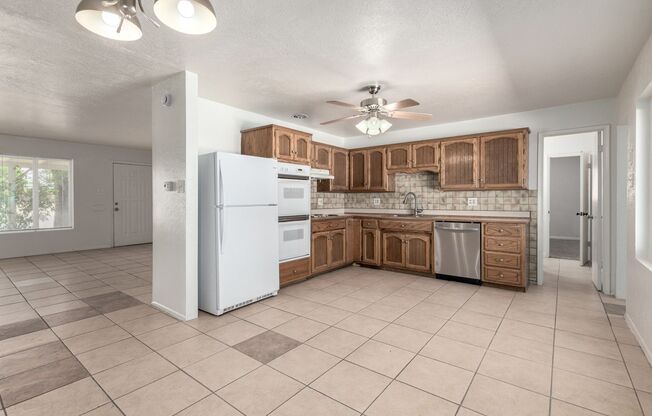 South Scottsdale Charmer! 4 bed + Office, 3 baths, with Pool and huge covered patio