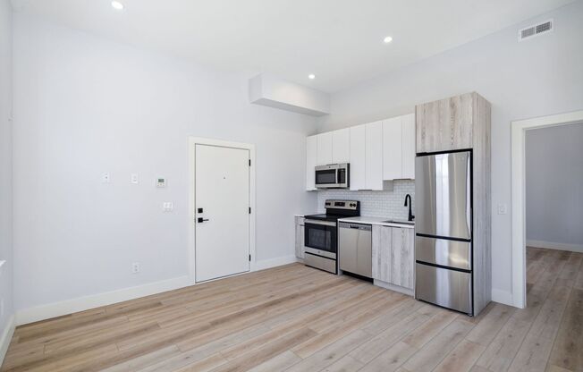 1 bed, 1 bath, $1,950, Unit 19