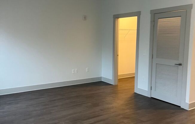 Studio, 1 bath, 560 sqft, $1,600, Unit Heritage East- Unit 305