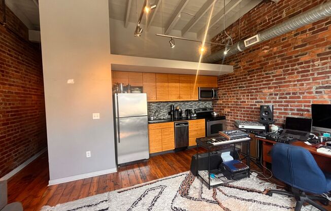 1711 E. Franklin LLC