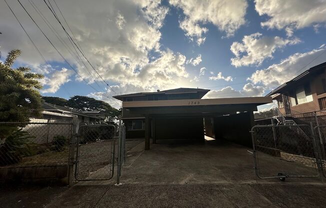 KALIHI UKA House 6 bedrooms, 2 full bath and 2 half bath, 4 cars parking, fenced yard, plenty storage space, easy access to freeway