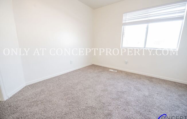 3 beds, 2 baths, 1,350 sqft, $1,899, Unit 4060