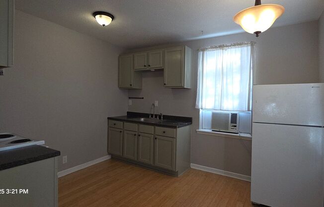 Mahncke Park ~ 2bd/1ba ~ Cozy Apartment
