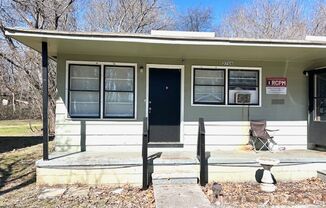 2706 Cave Ave
