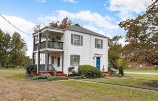 3818 A Noble Avenue