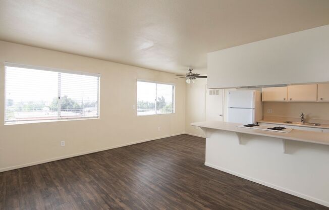 1 bed, 1 bath, 650 sqft, $1,695, Unit 04