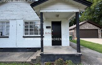 2002 W 16th ST