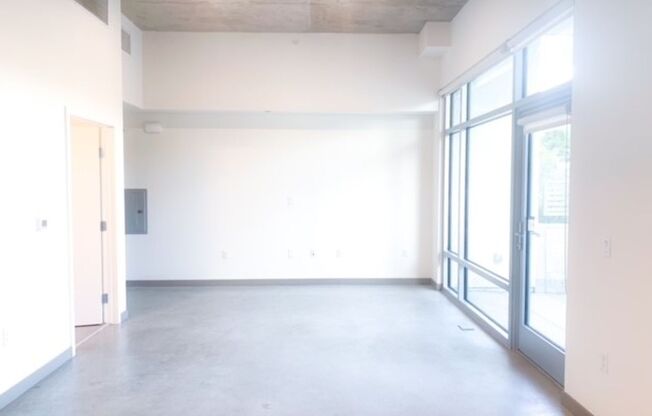 Studio, 1 bath, 554 sqft, $2,895, Unit 101