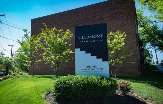 Clermont Apartments Building Signage 15