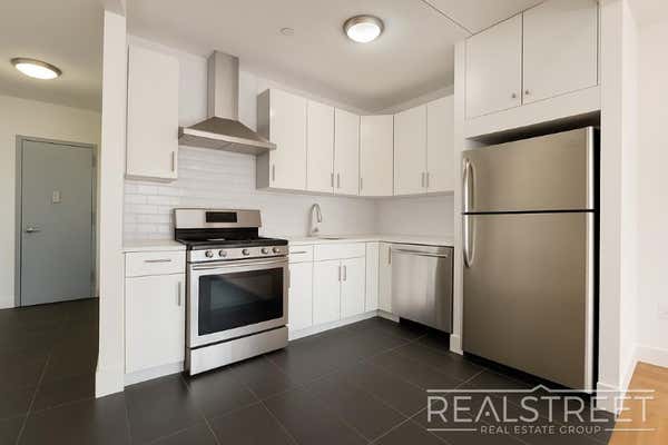 Studio, 1 bath, $2,600, Unit 403