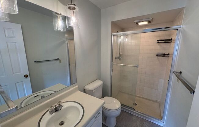 4 beds, 2.5 baths, $1,899