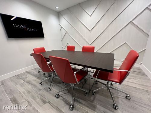 445 Hialeah Dr