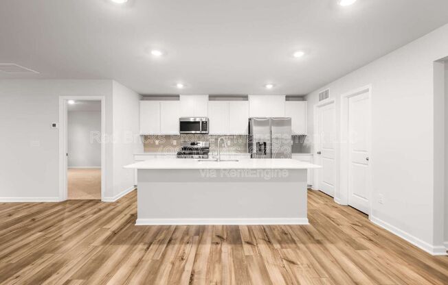 5 beds, 2.5 baths, 2,306 sqft, $2,245