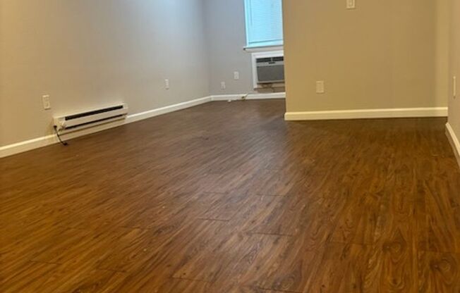 1 bed, 1 bath, $2,350, Unit 1535-G