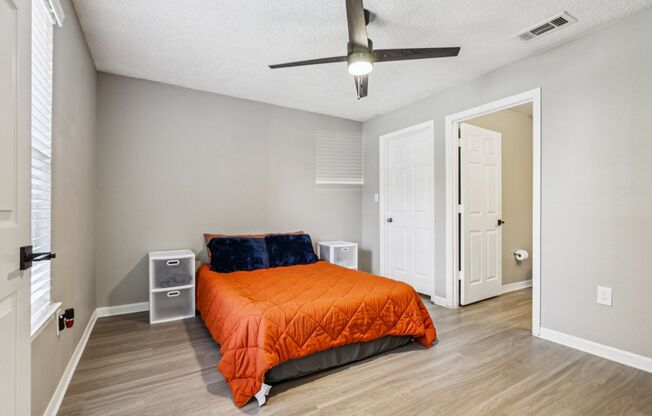 2 beds, 2 baths, 894 sqft, $1,685