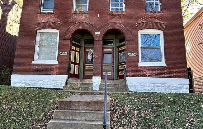 6704-06 Idaho Ave
