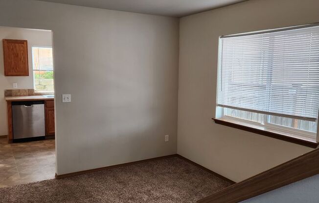 Cozy 3 Bedroom House!!! Ready For New Tenants TODAY!!!