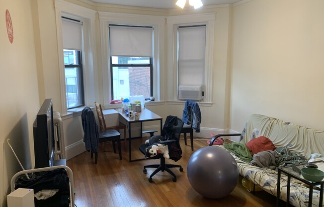 1125 COMMONWEALTH AVE