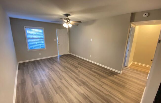1 bed, 1 bath, 615 sqft, $1,050, Unit 801 Oakwood Villa
