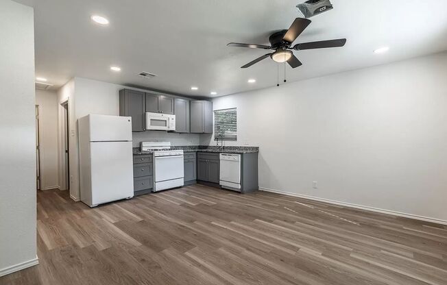 1 bed, 1 bath, $1,095, Unit 3106