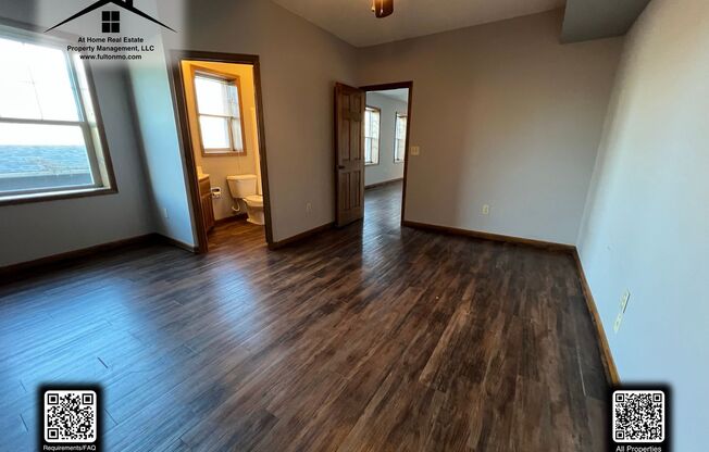 1 bed, 1 bath, $700, Unit 101 East 10th Street - Apartment 104