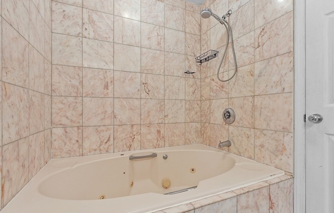 2 beds, 2.5 baths, 1,145 sqft, $3,500, Unit 717