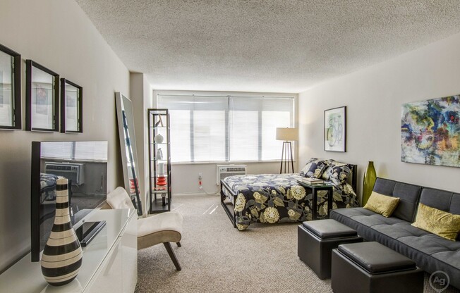 Studio, 1 bath, 405 sqft, $1,475, Unit 0605